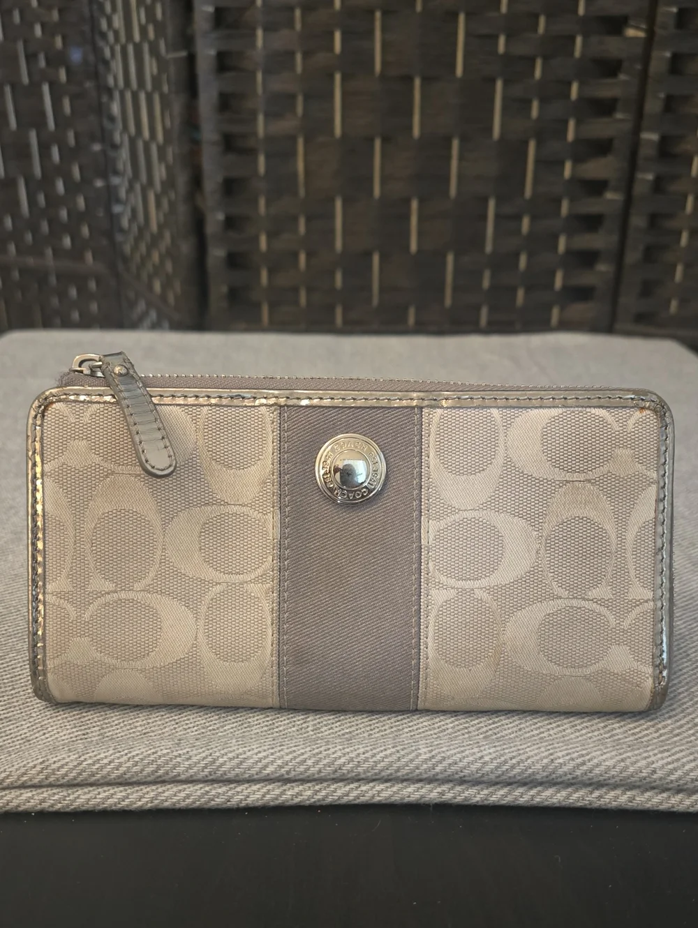 Coach Vintage Heritage Signature Stripe Accordion Zip Wallet, Y2k, Clean